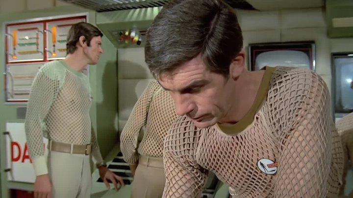 ⁣UFO (1970) [S1E11] Close Up