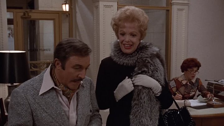 ⁣40 Carats 1973 1080p WEBRip x264 AAC-[YTS BZ]