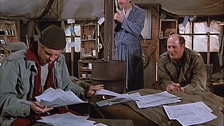 ⁣MASH S11E14 - Give and Take