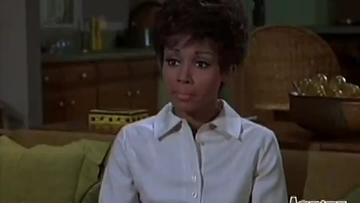 ⁣Julia E47 -The Jolly Green Midget