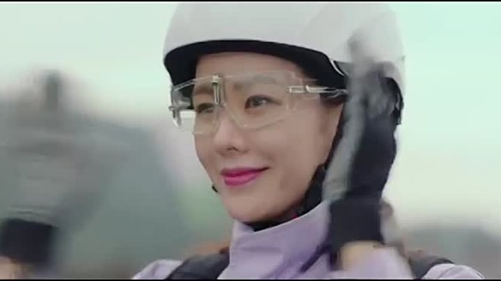 ⁣Crash Landing on You (2019) Episode 1