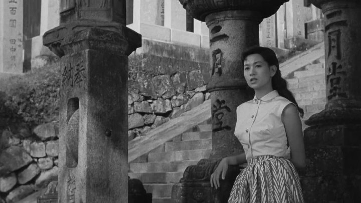 ⁣The Moon Has Risen (1955) (1080p) +subtitle🌻 Asian Cinema