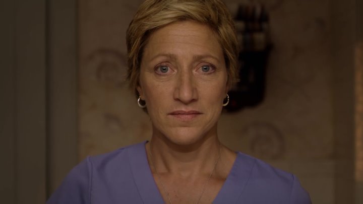⁣Nurse Jackie [S03E01] Game On