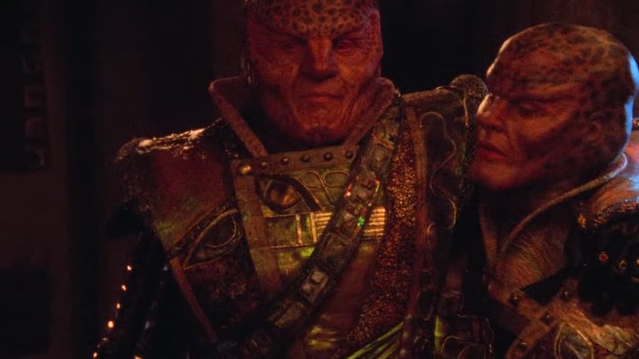 ⁣Babylon 5 [S02E12] Acts of Sacrifice