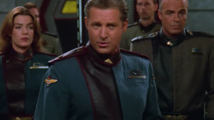 ⁣Babylon 5 [S03E09] Point of No Return
