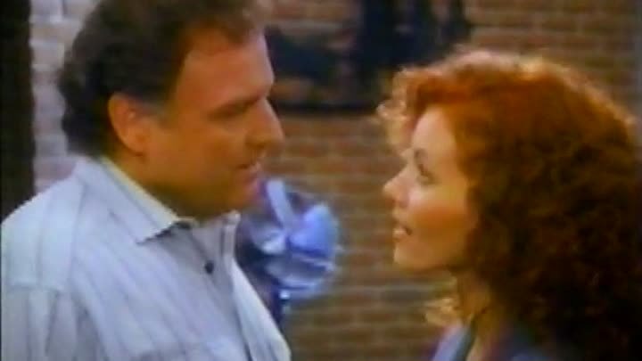 ⁣Life Goes On [S03E12] Struck by Lightning