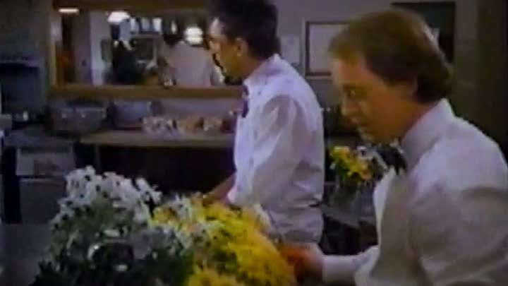 ⁣Life Goes On [S03E13] Jerry's Deli