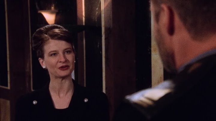 ⁣Babylon 5 [S04E21] Rising Star