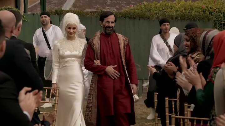 ⁣Alex Eve (2015) (1080p)