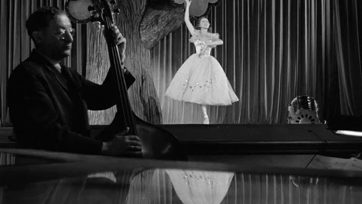 ⁣Dance Girl Dance (1940) [720p] -Maureen O'Hara