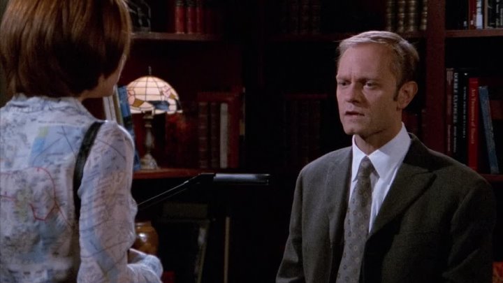 ⁣Frasier [S09E03] (1080p) The First Temptation of Daphne