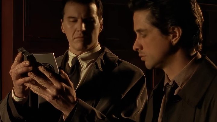 ⁣Total Recall 2070 (1999) - S01E17 - Bones Beneath My Skin