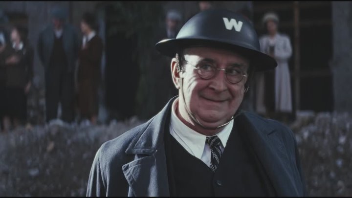 ⁣Bookish [S01E01] (1080p) ∙ Slightly Foxed: Part 1