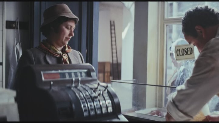 ⁣Bookish [S01E02] (1080p) ∙ Slightly Foxed: Part 2