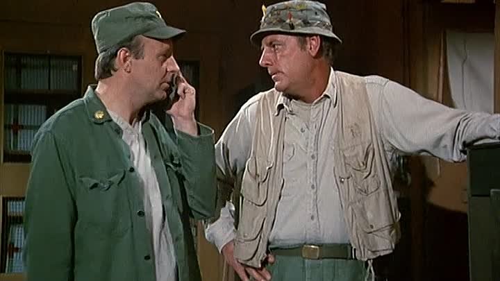 ⁣M*A*S*H S03E18 - House Arrest