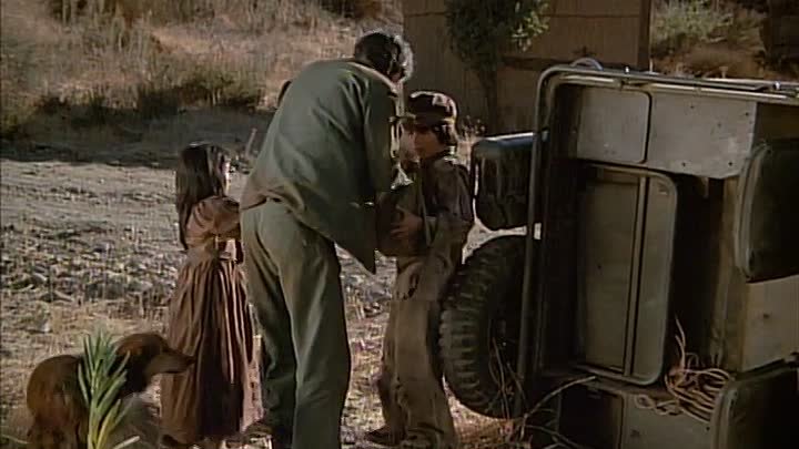 ⁣MASH S04E18 - Hawkeye