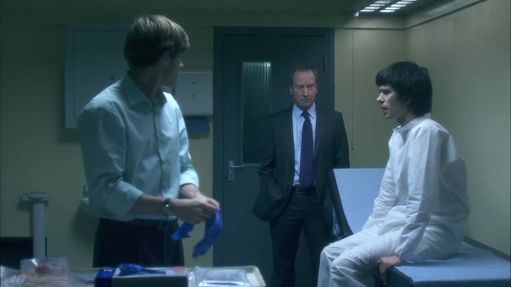 ⁣Criminal Justice (2008) - S01E01