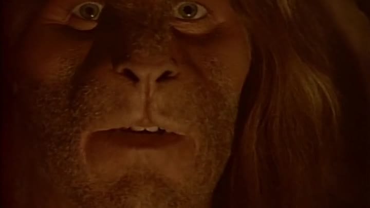 ⁣Beauty and the Beast (1988) [S02E11] 🌹 The Outsiders