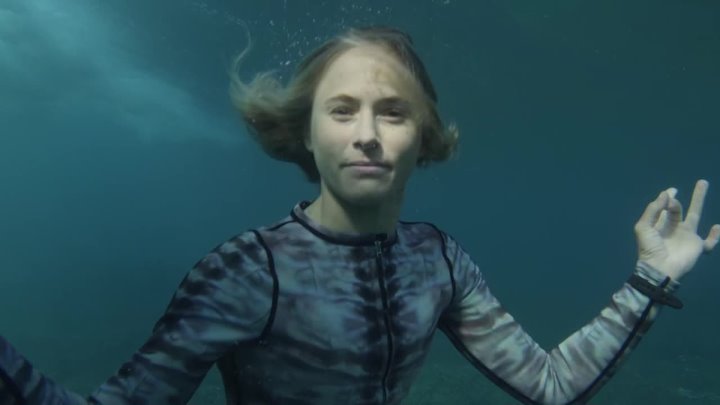 ⁣Girl On Wave (2017) Documentary (1080p)