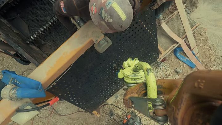 ⁣Gold Rush Mine Rescue with Freddy and Juan S06E04 720p HEVC x265-MeGusta