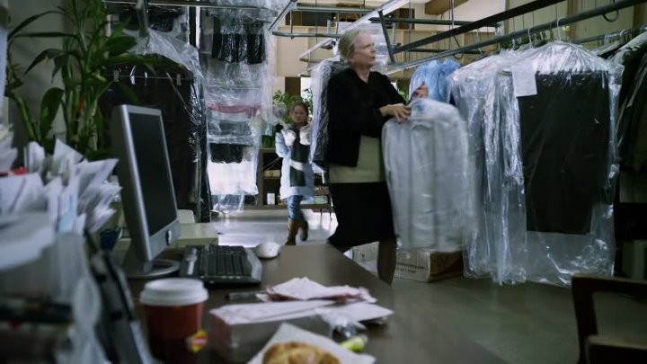 ⁣Shameless US S01E07 Frank Gallagher Loving Husband Devoted Father 720p HEVC