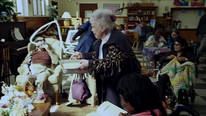 ⁣Shameless US S01E03 Aunt Ginger 720p AMZN WEB-DL DD 5 1 H 264-playWEB