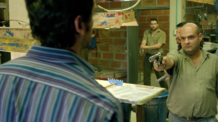 ⁣Narcos (2015) S01-S03 (1080p BluRay x265 10bit EAC3 5 1 Celdra)