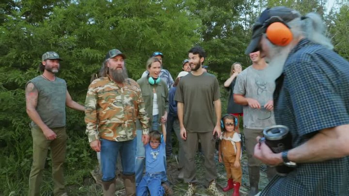⁣Duck Dynasty The Revival S02E01 1080p HEVC x265-MeGusta
