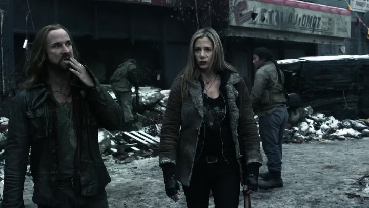 ⁣Falling Skies - Complete Series - Mp4 x264 AC3 1080p