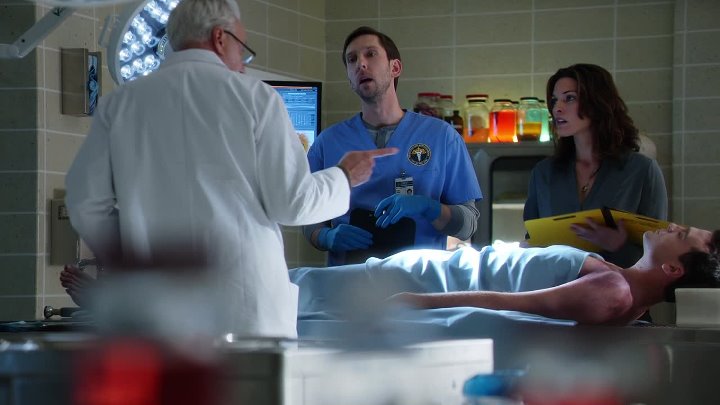 ⁣Forever S01E12 The Wolves of Deep Brooklyn 1080p AMZN WEBRip DD5 1 x264-Cas