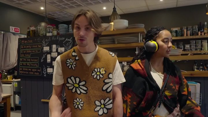 ⁣Handcuffed Last Pair Standing S01E04 720p WEB H264-JFF