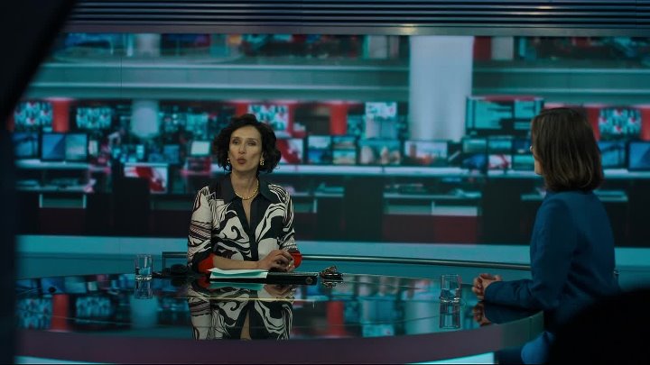 ⁣The Capture S03E01 1080p AMZN WEB-DL DDP5 1 H 264-RAWR