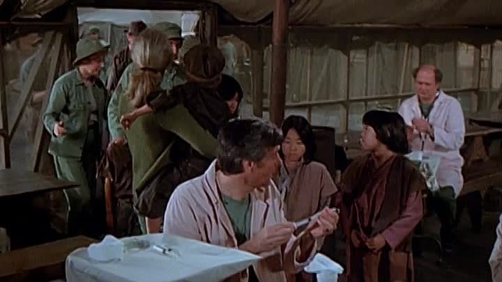 ⁣MASH S08E18 - Old Soldiers