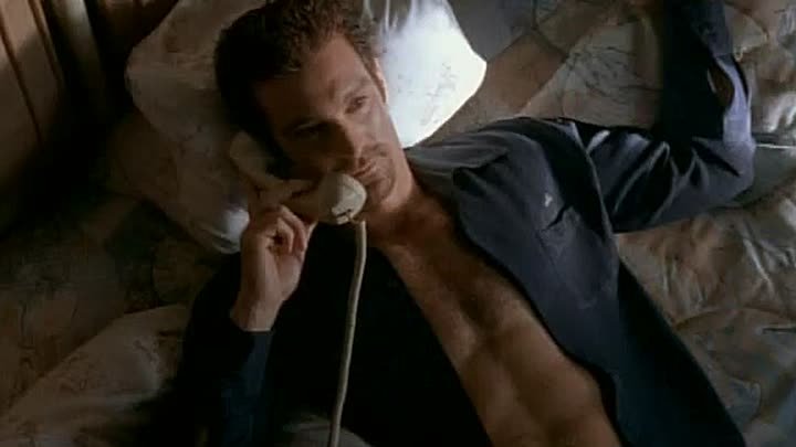 ⁣The Pretender S03E17 Ties That Bind