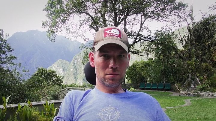 ⁣Gleason (2016) (1080p)🌻 Documentaries