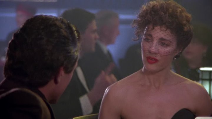 ⁣Love At Large (1990) (1080p)🌻 90's Movies