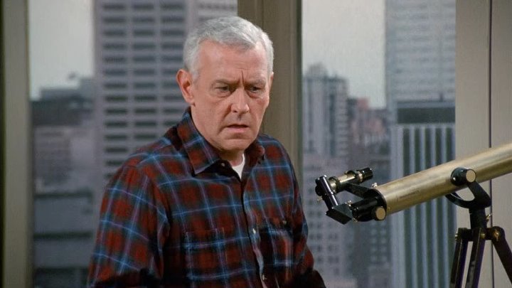 ⁣Frasier [S01E05] (1080p) Here's Looking at You