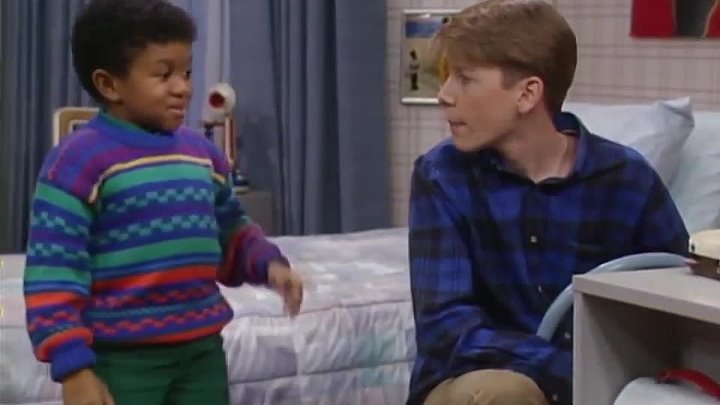 ⁣Webster [S5E21] - Love Letters