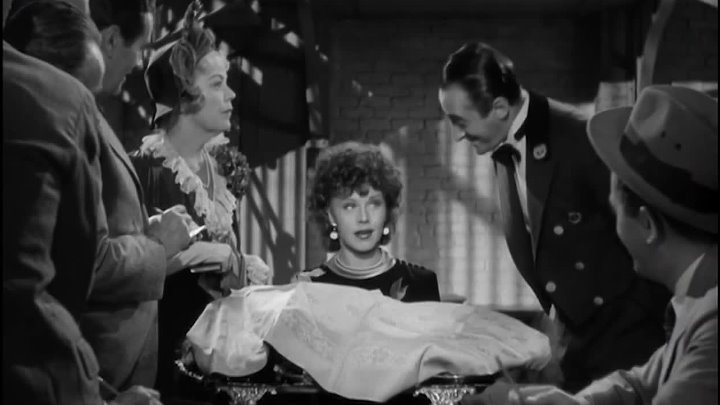 ⁣Roxie Hart (1942) (1080p)🌻 Black & White Films