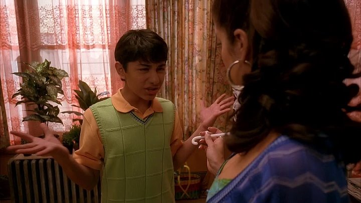 ⁣Ugly Betty [S01E23] East Side Story