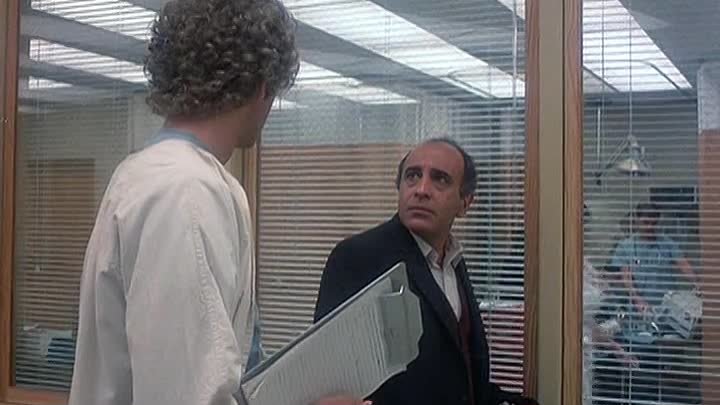 ⁣St Elsewhere S01E09 Rain