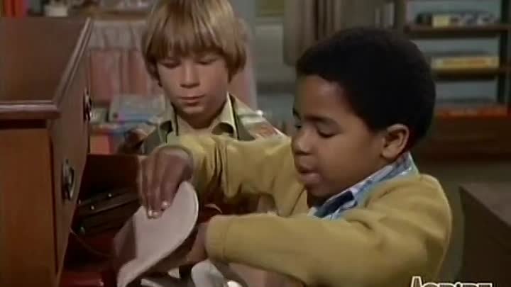 ⁣Julia E75 -Kids Is a Four-Letter Word