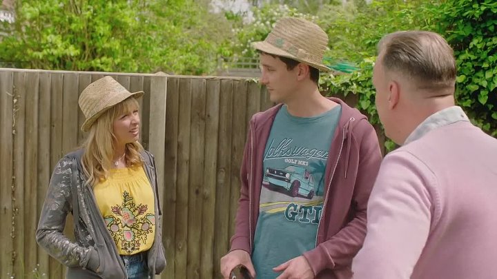 ⁣Mum [S02E03] June