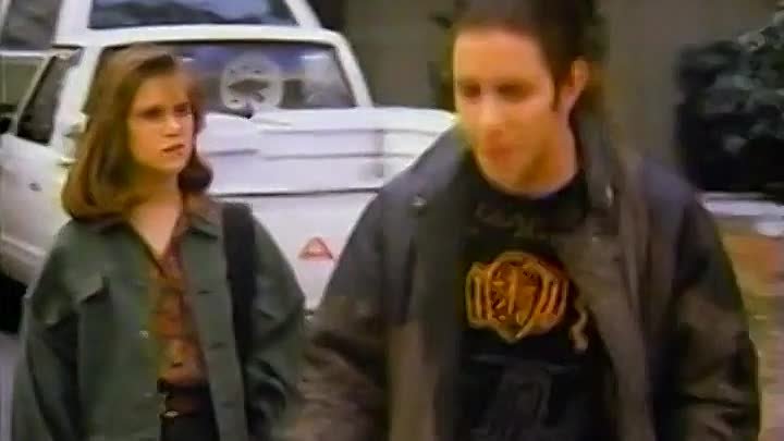 ⁣Life Goes On [S02E16] Head over Heels