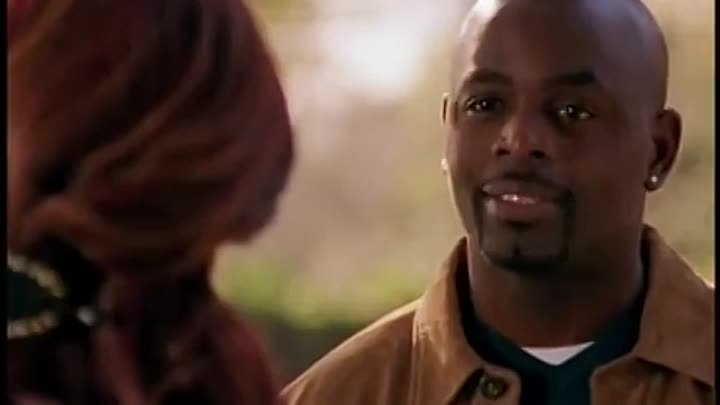 ⁣She Spies - S1E20 - We'll Be Right Back