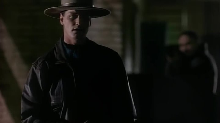 ⁣Due South - S01E10 - The Gift of the Wheelman