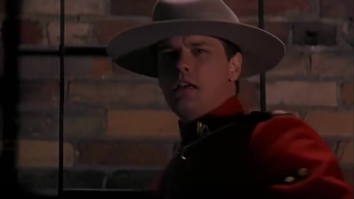 ⁣Due South - S01E06 - Chinatown