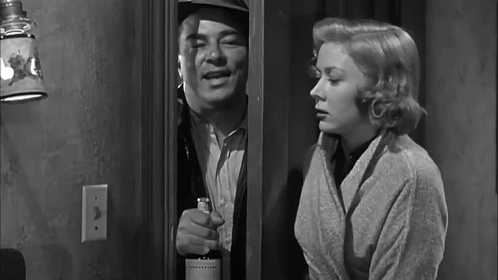 ⁣The Glass Wall (1953) (720p)🌻 Film Noir