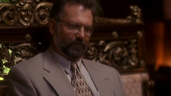 ⁣JAG S01E20 The Prisoner