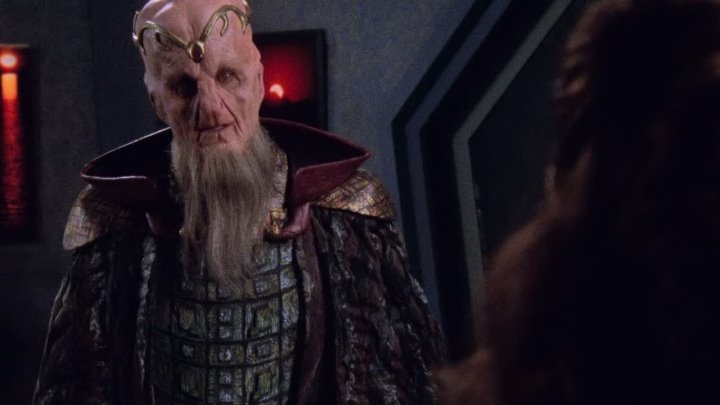 ⁣Babylon 5 [S04E06] Into the Fire